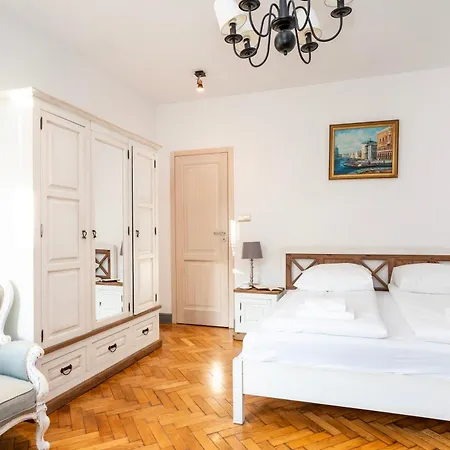 Wroblewskiego No 4 Apartment